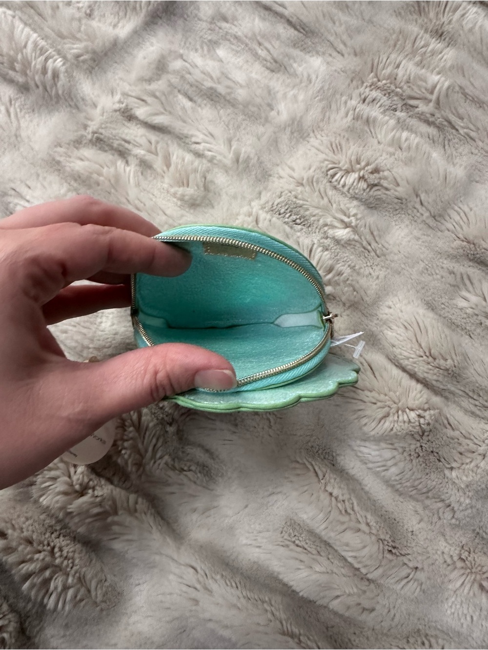 Bath & Body Works Disney Ariel Shell Coin Purse Keychain-Iridescent Mermaid NWT - Picture 4 of 4